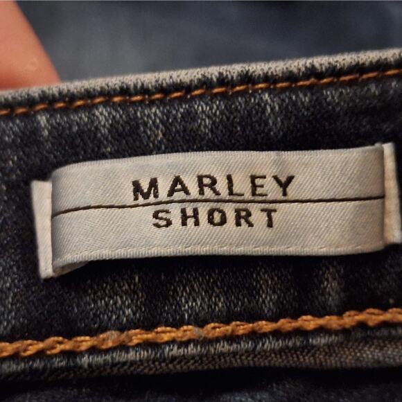 Vigoss Women 24 Medium Wash "Marley Short" Cotton Stretch Denim Shorts - Picture 3 of 6